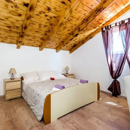 Stari Dvori * Sibenik