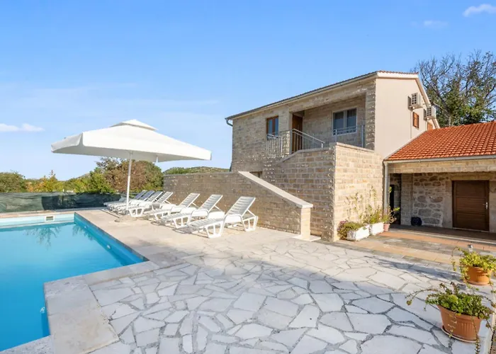 Stari Dvori * Šibenik